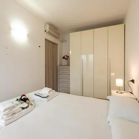Bnbutler - Archimede 53 - Bright Apartment Milan