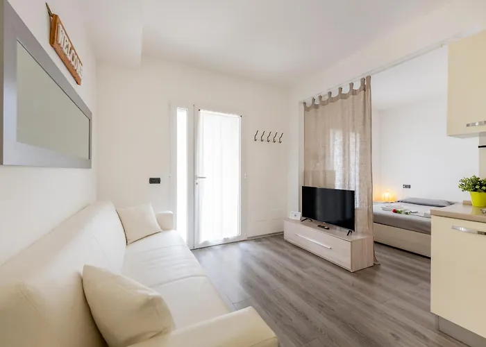 Bnbutler - Archimede 53 - Bright Apartamento Milán